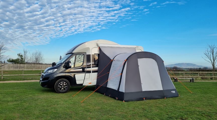Camptech | Moto Kingston Drive Away Motorhome Air Awning